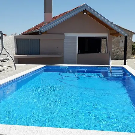 Privatunterkunft Mara-ana With Outdoor Swimming Poll Šibenik